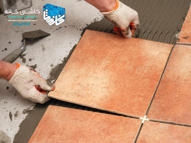نرخ و قیمت دستمزد کاشی کاری در اصفهان و سایر شهرهای کشور بر اساس نرخ نامه اتحادیه کاشی کاران و سرامیک کاران به صورت جدول زیر می باشد. قیمت های این جدول به صورت حدودی است و عوامل مختلفی در افزایش یا کاهش قییمت ها موثر است. جهت کسب اطلاعات بیشتر در ادامه مقاله همراه ما باشید.