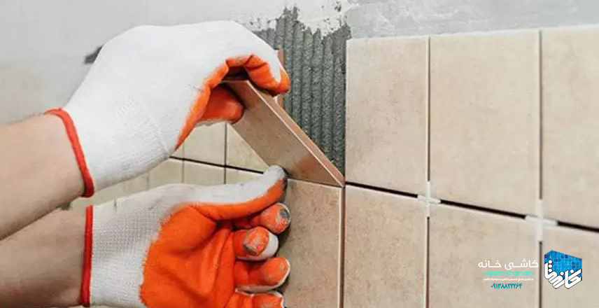 نرخ و قیمت دستمزد کاشی کاری در اصفهان و سایر شهرهای کشور بر اساس نرخ نامه اتحادیه کاشی کاران و سرامیک کاران به صورت جدول زیر می باشد. قیمت های این جدول به صورت حدودی است و عوامل مختلفی در افزایش یا کاهش قییمت ها موثر است. جهت کسب اطلاعات بیشتر در ادامه مقاله همراه ما باشید.