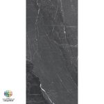 سرامیک پرسلان مات بیسول مشکی کاشی الوند تولید شده در سایز 120×60 با لعاب مات ابریشمی و ضخامت 12 میلیمتر یکی از طرح های زیبای کاشی های تولیدی شرکت کاشی الوند می باشد. این محصول از جنس پرسلان با بالاترین دوام در شرایط سخت و کمترین میزان جذب آب ممکن می باشد.