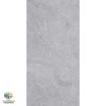 سرامیک پرسلان مات اکتاویا طوسی روشن کاشی الوند تولید شده در سایز 120×60 با لعاب مات ابریشمی و ضخامت 12 میلیمتر یکی از طرح های زیبای کاشی های تولیدی شرکت کاشی الوند می باشد. این محصول از جنس پرسلان با بالاترین دوام در شرایط سخت و کمترین میزان جذب آب ممکن می باشد.