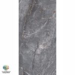 سرامیک پرسلان مات رئال استون طوسی تیره کاشی الوند تولید شده در سایز 120×60 با لعاب مات ابریشمی و ضخامت 12 میلیمتر یکی از طرح های زیبای کاشی های تولیدی شرکت کاشی الوند می باشد. این محصول از جنس پرسلان با بالاترین دوام در شرایط سخت و کمترین میزان جذب آب ممکن می باشد.