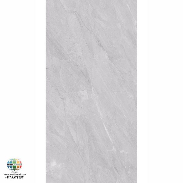 سرامیک پرسلان مات لادین طوسی روشن کاشی الوند تولید شده در سایز 120×60 با لعاب مات ابریشمی و ضخامت 12 میلیمتر یکی از طرح های زیبای کاشی های تولیدی شرکت کاشی الوند می باشد. این محصول از جنس پرسلان با بالاترین دوام در شرایط سخت و کمترین میزان جذب آب ممکن می باشد.