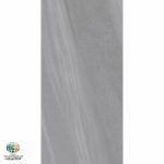 سرامیک پرسلان مات منهتن طوسی روشن کاشی الوند تولید شده در سایز 120×60 با لعاب مات ابریشمی و ضخامت 12 میلیمتر یکی از طرح های زیبای کاشی های تولیدی شرکت کاشی الوند می باشد. این محصول از جنس پرسلان با بالاترین دوام در شرایط سخت و کمترین میزان جذب آب ممکن می باشد.