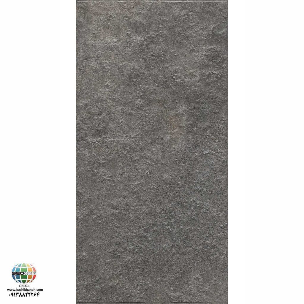 سرامیک پرسلان مات کایا طوسی تیره برجسته کاشی الوند تولید شده در سایز 120×60 با لعاب مات ابریشمی و ضخامت 12 میلیمتر یکی از طرح های زیبای کاشی های تولیدی شرکت کاشی الوند می باشد. این محصول از جنس پرسلان با بالاترین دوام در شرایط سخت و کمترین میزان جذب آب ممکن می باشد.