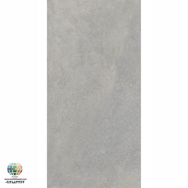 سرامیک پرسلان مات کایا طوسی روشن کاشی الوند تولید شده در سایز 120×60 با لعاب مات ابریشمی و ضخامت 12 میلیمتر یکی از طرح های زیبای کاشی های تولیدی شرکت کاشی الوند می باشد. این محصول از جنس پرسلان با بالاترین دوام در شرایط سخت و کمترین میزان جذب آب ممکن می باشد.
