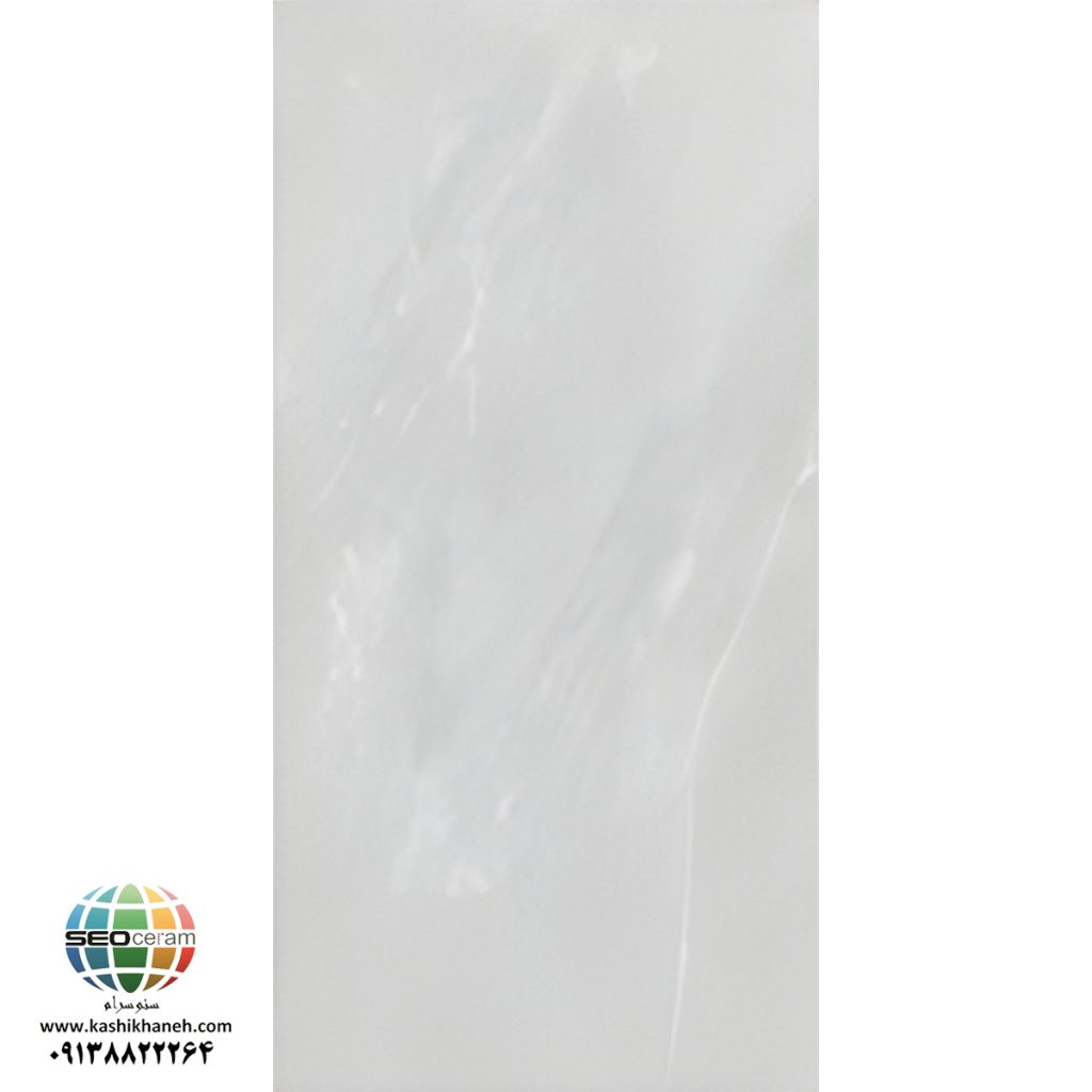 سرامیک پرسلان سیلوانا طوسی کاشی شمس تولید شده در سایز 120×60 با لعاب سوپرنانوپولیش و ضخامت 12 میلیمتر یکی از طرح های محبوب در بین انواع سرامیک کف این کارخانه پیشرو و مدرن می باشد. از ویژگی های بارز این محصول میتوان به جنس پرسلان با استحکام بالا، جذب آب فوق العاده پایین(نزدیک به صفر)، مقاومت در برابر لکه ها و ... اشاره کرد، که این محصول رو تبدیل به یک انتخاب منحصر به فرد برای تمامی سلایق تبدیل میکند.