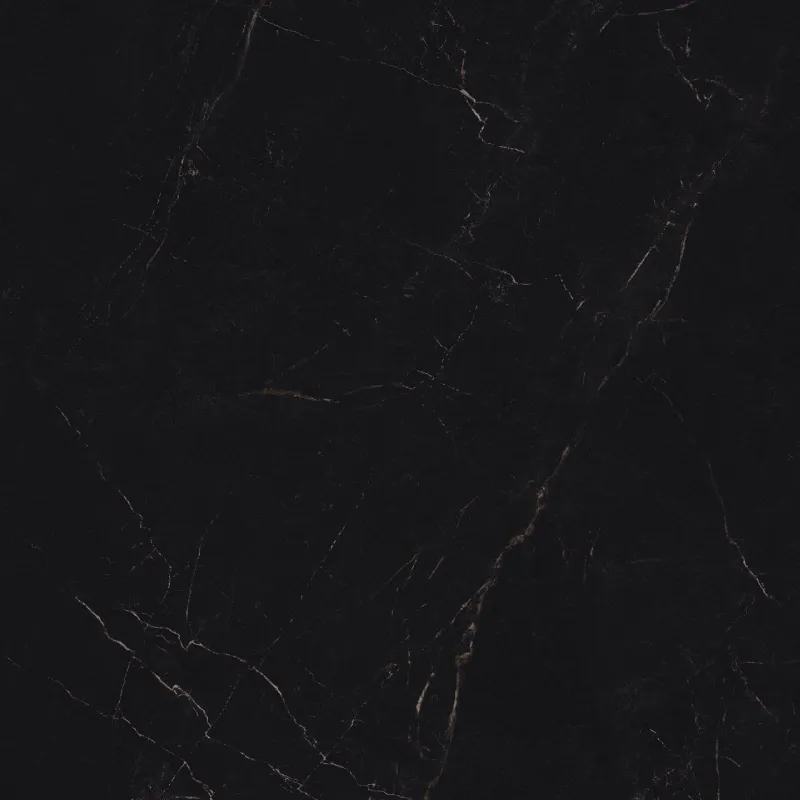 سرامیک پرسلان پرتوریا کاشی پرسپولیس تولید شده در سایز 120×120 با لعاب نانوپولیش و ضخامت 10 میلی متر یکی از محبوب ترین اسلب های این کارخانه مدرن و با سابقه می باشد. جنس پرسلان متراکم پرتوریا کاشی پرسپولیس آن را در برابر جذب رطوبت و یخ‌زدگی کاملاً مقاوم می‌سازد که یک مزیت حیاتی برای کفپوش است.لعاب سوپر پولیش با تکنولوژی پیشرفته، سطحی تقریباً ضد خش ایجاد می‌کند که در محیط‌های پرتردد، دوام طرح و درخشش کف را حفظ می‌نماید. استحکام بی‌نظیر پرسلان در برابر سایش (Abrasion) تضمین می‌کند که این محصول در محیط‌های پرترافیک عمومی، کیفیت و درخشش خود را حفظ کند.