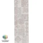 سرامیک تاچ طوسی کاشی پرسپولیس اگر برای دیوار سرویس بهداشتی یا حمام خود به دنبال ترکیبی از مدرنیته و اصالت هستید، سرامیک تاچ طوسی کاشی پرسپولیس گزینه‌ای بی‌نظیر است. سرامیک تاچ طوسی کاشی پرسپولیس با ابعاد کشیده و مدرن 30×90، به فضای شما نظم و زیبایی دوچندانی می‌بخشد. رنگ طوسی این محصول به دلیل خنثی بودن، به‌راحتی با هر نوع اکسسوری شیرآلات (طلایی، کروم یا مشکی) ست شده و فضایی آرامش‌بخش خلق می‌کند. تاچ طوسی کاشی پرسپولیس به دلیل داشتن لعاب مات، انتخابی هوشمندانه برای کسانی است که به دنبال سادگی مدرن در کنار کیفیت فوق‌العاده هستند. همچنین به دلیل دارا بودن دو رنگ طوسی تیره و روشن و و طرح دکور با تلفیق طراحی کلاسیک و مدرن، قدرت اختیار خوبی به شما در طراحی فضا می دهد.  استفاده از متریال خاک‌سفید در تولید این کاشی، کیفیتی متمایز و دوامی طولانی را برای دیوارهای ساختمان شما تضمین می‌کند.  سایز 30×90 سرامیک تاچ طوسی کاشی پرسپولیس دارای لعاب مات با ضخامت 10 میل یکی از استانداردترین و زیباترین ابعاد برای کاشی بدنه است،به‌خصوص که جنس آن خاک‌سفید (White Body) است که کیفیتی به مراتب بالاتر از کاشی‌های معمولی دارد. تاچ طوسی پرسپولیس،به دلیل تنوع دو طرح گلدار و طوسی ساده تیره و روشن در کنار هم یکی از بهترین گزینه های برای اجرای کلاسیک دیوار حمام، سرویس بهداشتی،مستر و آشپزخانه هایی با طراحی کلاسیک و نئوکلاسیک می باشد. برای خرید این محصول با قیمت بسیار عالی با واحد فروش بازرگانی کاشی و سرامیک سئوسرام (نمایندگی کاشی پرسپولیس در اصفهان) 09138822264 تماس حاصل نمایید.