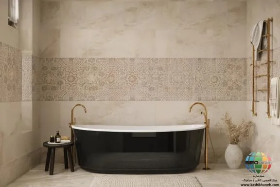 سرامیک مدیسا کرم کاشی پرسپولیس در طراحی داخلی فضاهای مدرن، رنگ کرم همواره نماد آرامش، گرما و وسعت بخشیدن به محیط است. سرامیک مدیسا کرم کاشی پرسپولیس با ابعاد استاندارد 30×90 سانتیمتر، یکی از باکیفیتترین تولیدات بدنه خاک سفید این کارخانه محسوب میشود. مدیسا کرم کاشی پرسپولیس با داشتن دو طرح متفاوت ساده (با رگههای ملایم سنگی) و دکوراتیو (با نقوش هندسی خیرهکننده)، دست طراحان را برای خلق دیوارهایی با هویت مستقل باز میگذارد و به دلیل لعاب مات و مخملی خود، فضایی بسیار لوکس و در عین حال مینیمال را در خانه شما پدید میآورد. سایز 30×90 سرامیک مدیسا کرم کاشی پرسپولیس دارای لعاب مات با ضخامت 10 میل یکی از استانداردترین و زیباترین ابعاد برای کاشی بدنه است،بهخصوص که جنس آن خاکسفید (White Body) است که کیفیتی به مراتب بالاتر از کاشیهای معمولی دارد. مدیسا کرم کاشی پرسپولیس،برای اجرا در بدنه حمام،سرویس بهداشتی و مستر به کار می رود وانتخاب ویژه ای برای طرفداران سبک های مجلل و کلاسیک و نئوکلاسیک می باشد. برای خرید این محصول با قیمت بسیار عالی با واحد فروش بازرگانی کاشی و سرامیک سئوسرام (نمایندگی کاشی پرسپولیس در اصفهان) 09138822264 تماس حاصل نمایید.