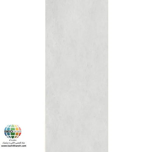  سرامیک سمنت طوسی روشن مات کاشی آسیا 30×60 انتخاب پوشش مناسب برای کف و دیوار یکی از مهم‌ترین مراحل طراحی و اجرای دکوراسیون داخلی است. در میان انواع محصولات موجود در بازار، سرامیک سمنت طوسی روشن مات کاشی آسیا به دلیل ظاهر مدرن، رنگ خنثی و قابلیت هماهنگی با سبک‌های مختلف معماری، توجه بسیاری از طراحان و مصرف‌کنندگان را به خود جلب کرده است. سرامیک سمنت طوسی روشن مات کاشی آسیا  با الهام از بافت بتن و سیمان طراحی شده و جلوه‌ای مینیمال و امروزی به محیط می‌بخشد. رنگ طوسی روشن آن باعث می‌شود فضا بزرگ‌تر، روشن‌تر و منظم‌تر دیده شود و سطح مات نیز حس طبیعی و آرامش‌بخشی را در محیط ایجاد می‌کند.