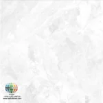  سرامیک سورنا سفید مات کاشی آسیا 60×60 در طراحی داخلی مدرن، انتخاب رنگ‌های روشن و متریال‌هایی که بتوانند حس آرامش، پاکیزگی و وسعت را به محیط منتقل کنند، اهمیت ویژه‌ای دارد. یکی از محصولات پرطرفدار در این حوزه، سرامیک سورنا سفید مات کاشی آسیا است که با طراحی الهام گرفته از سنگ‌های طبیعی روشن، توانسته جایگاه ویژه‌ای در میان طراحان داخلی و خریداران پیدا کند. سرامیک سورنا سفید مات کاشی آسیا دارای زمینه‌ای سفید با رگه‌های ظریف خاکستری روشن است که جلوه‌ای مشابه سنگ‌های طبیعی ارزشمند ایجاد می‌کند. طراحی آن به گونه‌ای است که ضمن حفظ سادگی، حس لوکس بودن را نیز به فضا منتقل می‌کند. ابعاد استاندارد 60×60 سانتی‌متری این محصول باعث می‌شود سطح اجرا شده یکپارچه‌تر دیده شود و تعداد بندکشی‌ها کاهش یابد. این ویژگی به ویژه در فضاهای مدرن و مینیمال بسیار مورد توجه قرار می‌گیرد.