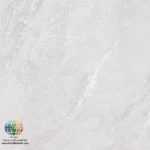 معرفی سرامیک کیهان طوسی روشن مات کاشی آسیا سرامیک کیهان طوسی روشن مات کاشی آسیا یکی از محصولات مدرن و کاربردی در صنعت پوشش‌های ساختمانی است که با طراحی مینیمال و رنگ خنثی خود، توانسته توجه بسیاری از طراحان داخلی و خریداران را به خود جلب کند. بر اساس تصویر محصول، سطح سرامیک کیهان طوسی روشن مات کاشی آسیا  دارای بافتی ظریف و الهام‌گرفته از بتن و سنگ طبیعی است که جلوه‌ای مدرن و امروزی ایجاد می‌کند. رنگ طوسی روشن از جمله رنگ‌های پرطرفدار در معماری معاصر محسوب می‌شود. این رنگ علاوه بر ایجاد حس آرامش، باعث روشن‌تر دیده شدن فضا شده و امکان هماهنگی با طیف گسترده‌ای از رنگ‌ها و متریال‌ها را فراهم می‌سازد. ابعاد 60×60 سانتی‌متری سرامیک کیهان طوسی روشن مات کاشی آسیا نیز یکی از محبوب‌ترین سایزهای بازار است که امکان اجرا در فضاهای مختلف را به ساده‌ترین شکل فراهم می‌کند.