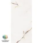 سرامیک خاک قرمز آداک براق کاشی ماهان سرام سرامیک خاک قرمز آداک براق کاشی ماهان سرام با ابعاد 120×60 سانتی‌متر، از محصولاتی است که می‌تواند در طراحی فضاهای مختلف داخلی مورد استفاده قرار گیرد. سرامیک خاک قرمز آداک براق کاشی ماهان سرام دارای زمینه‌ای بسیار روشن و نزدیک به سفید است و رگه‌های ظریف با طیف‌های گرم در سطح آن دیده می‌شود. همین ترکیب باعث می‌شود بتوان سرامیک خاک قرمز آداک براق کاشی ماهان سرام را در طراحی‌هایی با سبک مدرن، مینیمال و لوکس به کار برد. انتخاب سرامیک مناسب برای یک فضا تنها به رنگ و طرح محصول محدود نمی‌شود. ابعاد، میزان انعکاس نور، هماهنگی با سایر عناصر دکوراسیون، نوع کاربری فضا و نحوه اجرای سرامیک نیز در نتیجه نهایی تأثیر زیادی دارند. ابعاد 120×60 سانتی‌متر نیز امکان پوشش سطحی مناسب با تعداد بندکشی کمتر را فراهم می‌کند. این ویژگی به‌خصوص در طراحی دیوارهای بزرگ اهمیت دارد؛ زیرا سطح دیوار یکپارچه‌تر دیده می‌شود و نقش و طرح سرامیک فرصت بیشتری برای دیده شدن پیدا می‌کند.