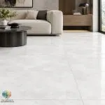 سرامیک خاک سفید ولکانو طوسی روشن مات کاشی ماهان سرام معرفی سرامیک خاک سفید ولکانو طوسی روشن مات کاشی ماهان سرام سرامیک خاک سفید ولکانو طوسی روشن مات کاشی ماهان سرام محصولی است که با توجه به نام و ظاهر نمونه ارائه‌شده، در گروه سرامیک‌های طوسی روشن با  قرار می‌گیرد. ترکیب رنگ ملایم و جلوه نسبتاً طبیعی سطح، امکان استفاده از آن را در طراحی‌های مدرن، مینیمال و ساده فراهم می‌کند. ابعاد ۸۰×۸۰ سانتی‌متری این سرامیک نیز برای افرادی اهمیت دارد که به دنبال قطعات نسبتاً بزرگ برای پوشش کف هستند. این ابعاد می‌تواند به ایجاد نمایی منظم و یکپارچه کمک کند؛ البته نتیجه نهایی به اندازه واقعی فضا، الگوی چیدمان، عرض بندها و کیفیت نصب بستگی دارد. در این راهنما، ویژگی‌های ظاهری سرامیک خاک سفید ولکانو طوسی روشن مات کاشی ماهان سرام کاربردهای پیشنهادی، روش هماهنگ‌کردن آن با دکوراسیون، نکات خرید و اصول نگهداری را بررسی می‌کنیم. انتخاب پوشش مناسب برای کف ساختمان یکی از تصمیم‌های مهم در طراحی داخلی است. کف‌پوش علاوه بر تأثیر بر زیبایی فضا، باید با نوع استفاده از محیط، سبک دکوراسیون، میزان رفت‌وآمد و شرایط نگهداری هماهنگ باشد. در میان گزینه‌های مختلف، سرامیک‌های طوسی روشن به دلیل رنگ خنثی و قابلیت هماهنگی با عناصر گوناگون دکوراسیون، جایگاه ویژه‌ای در طراحی فضاهای امروزی دارند.